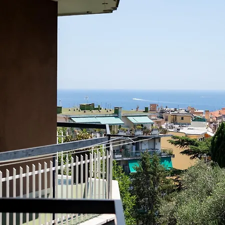 Guesthost - Seaview Sanremo