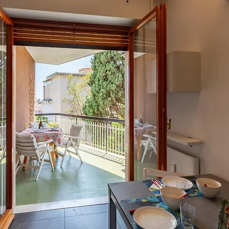 Guesthost - Seaview Appartamento